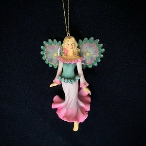 “Petunia’s Delicate Vision” On Wings Of Light Heirloom Ornament Collection Fairy